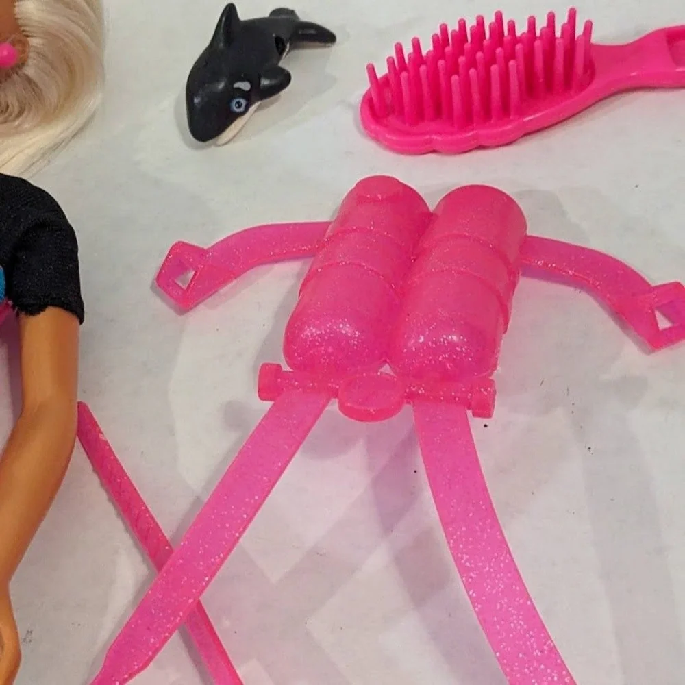 Vintage 1996 Mattel Ocean Friends Barbie Blond Scuba Gear & Accessories